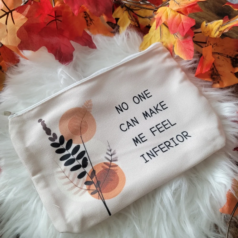 4/28 Cosmetic Pouch / Essential Pouch Storage Organizer